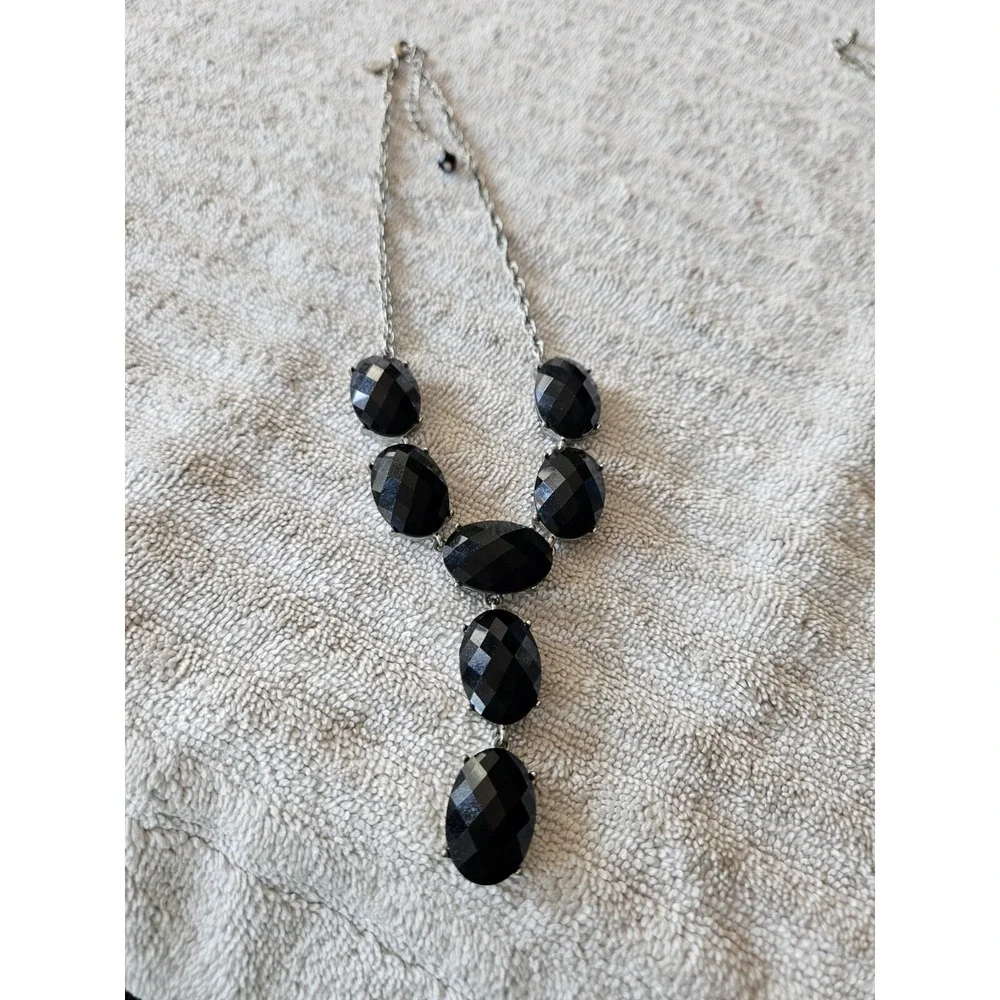 2028 Brand Jewelry Oval‎ Faceted Necklace 18 Inch. Black And Silver Toned